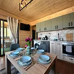 еко къщи еко Camping *