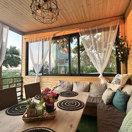 Кемпинг еко къщи еко