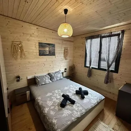 Кемпинг еко къщи еко *